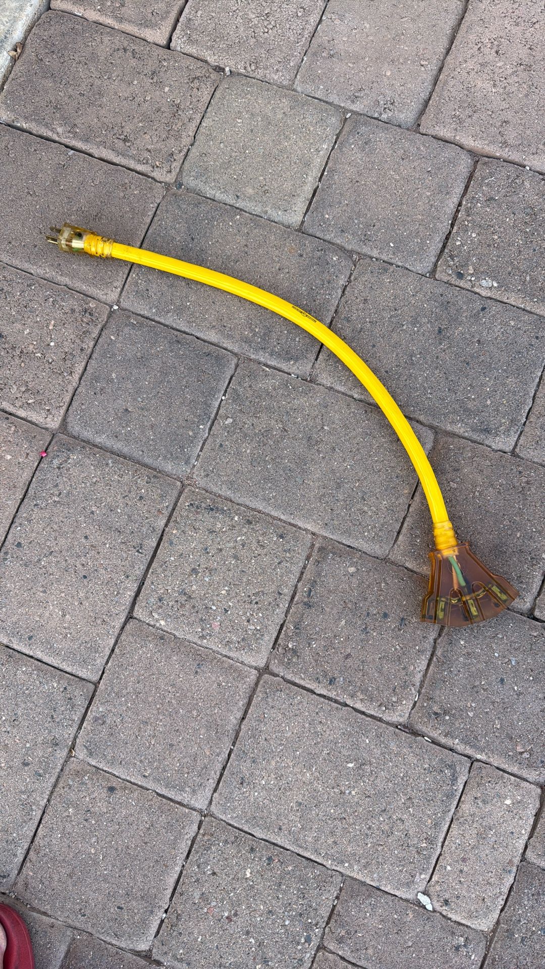 Utilitech 2 Foot 3 Outlet Lighted Adapter