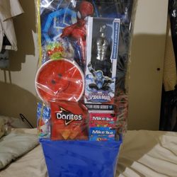 SPIDER MAN EASTER BASKET - SUPER GIANT THEMED GIFT BASKET WITH ACCESSORIES & SNACKS