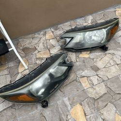 2013 Honda CRV Headlight Oem 