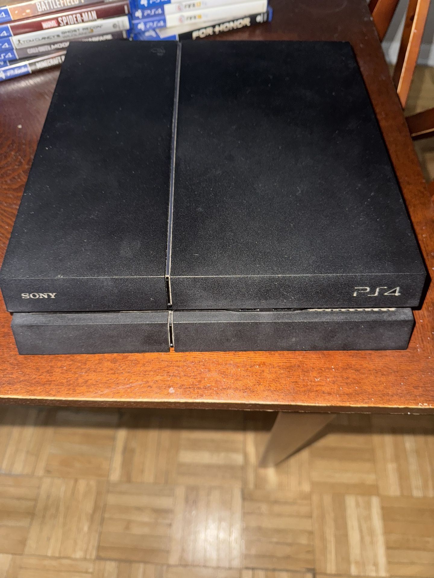 (PS4) PlayStation 4 With games