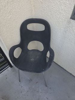 Chair plastic. Good condition