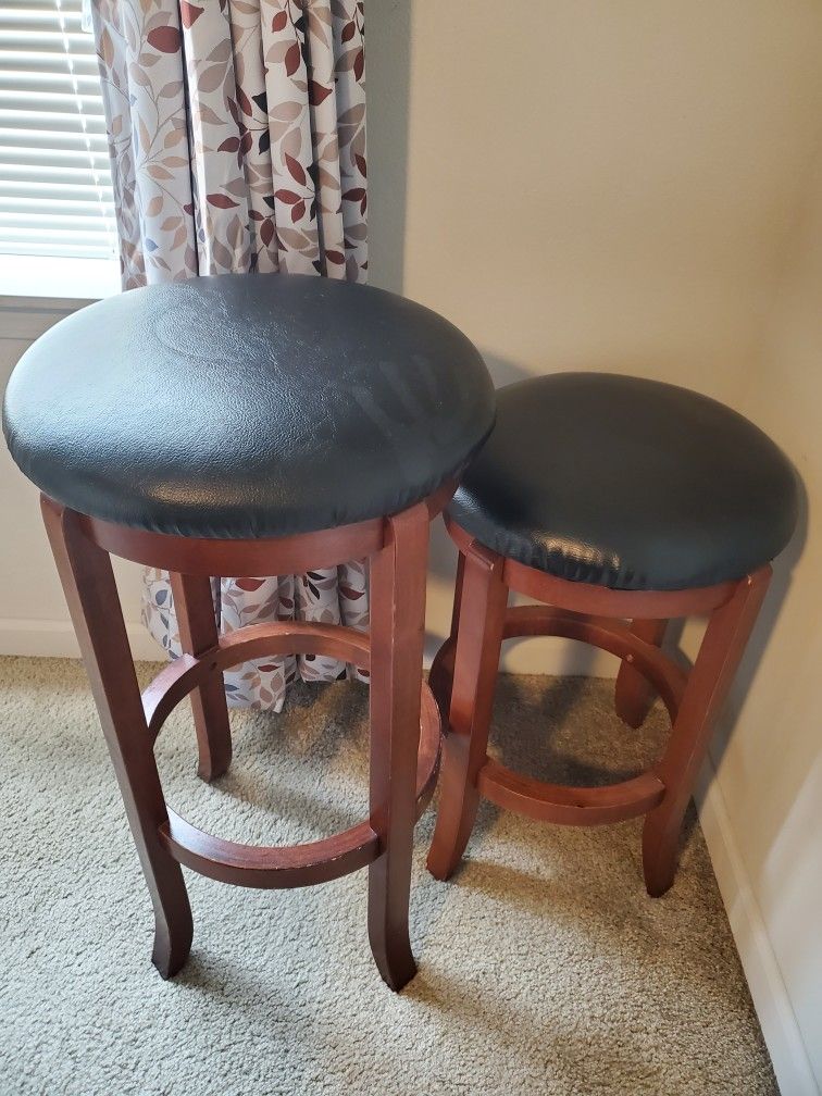 BAR STOOL 