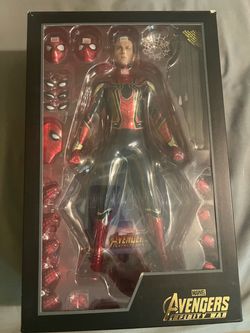 Hot Toys Iron Spider Avengers Infinity War