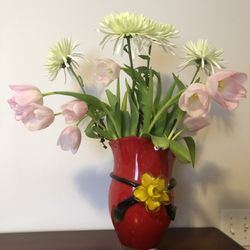 Big Glass Vase For Holding Two Dozen Of Flowers