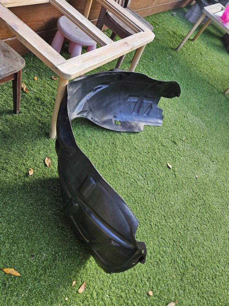 Dodge Challenger 2008-2014 Fender Liner Passenger Side Aftermarket