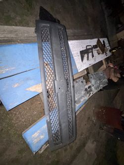 07-2013 Silverado grill