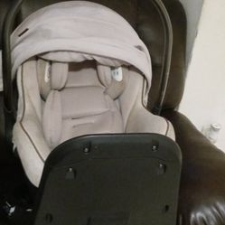 car seat - maxi cosi peri 180 rotating infant car seat