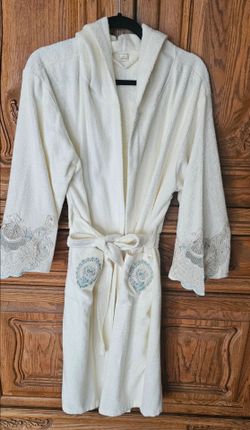 Creative Home "Fiona" Luxury Bath Set in an elegant ivory white/cream