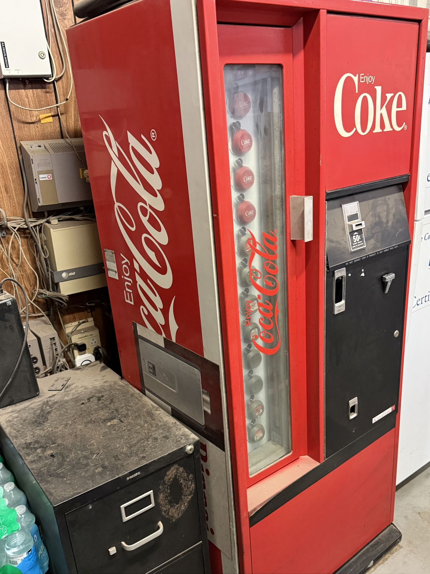 80s Model Coke Machine