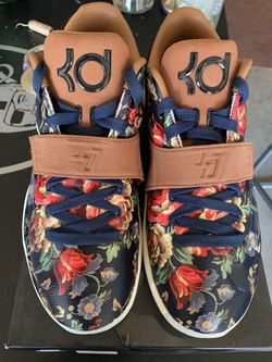 KD floral Size 11.5