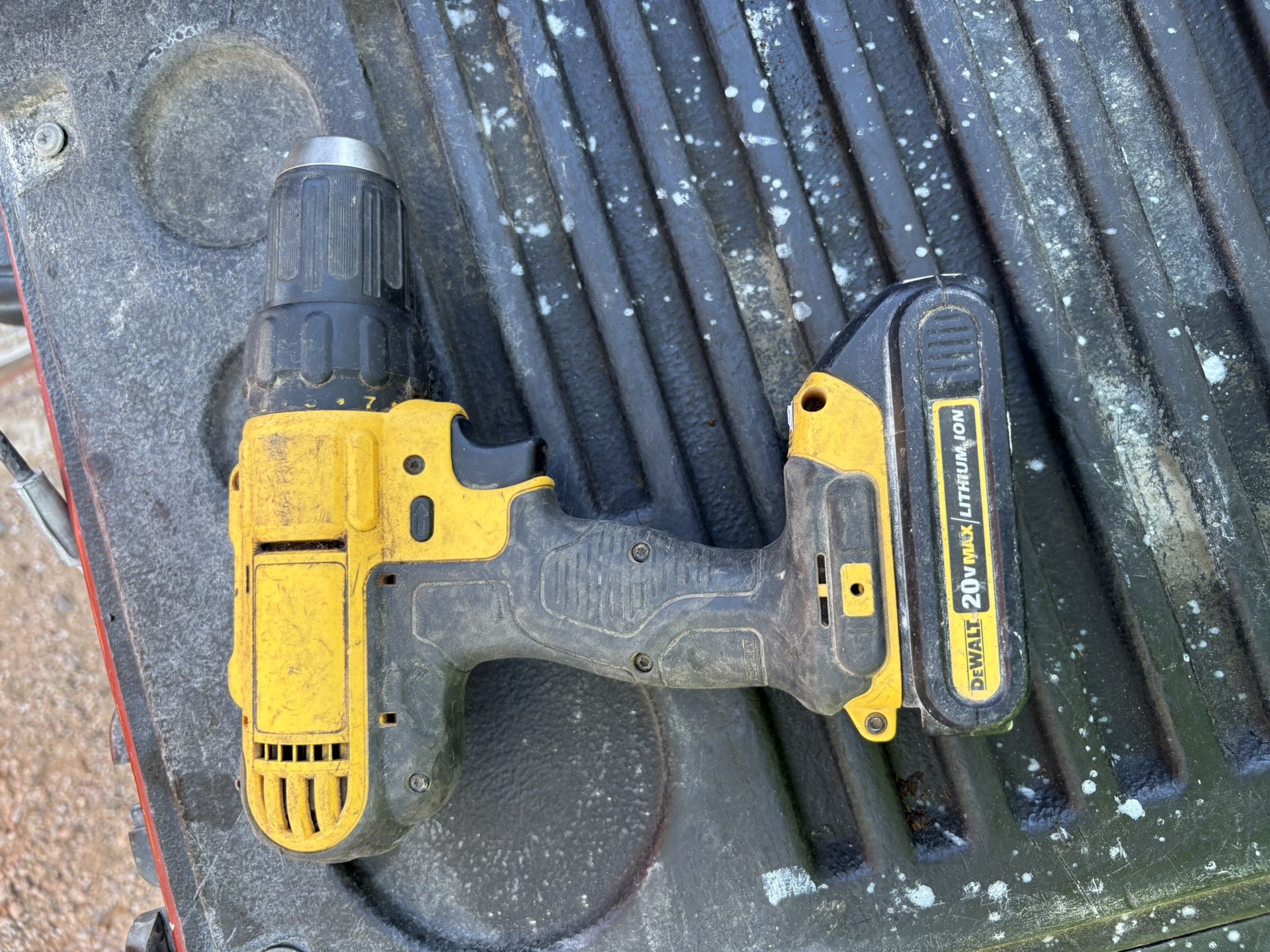 Dewalt Batteries  and Drill and Charguer 