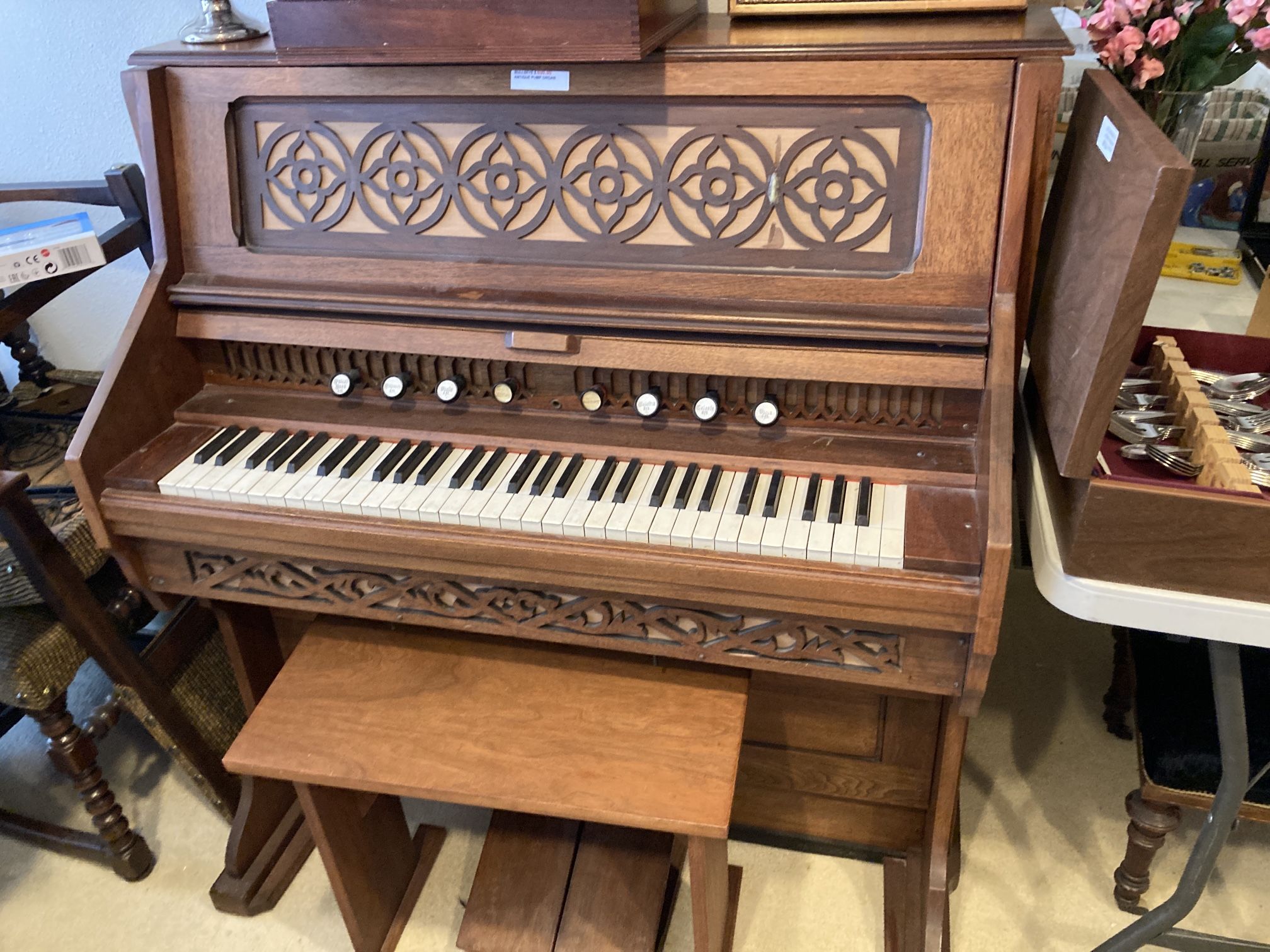 Pump Organ & Stool Great Playing