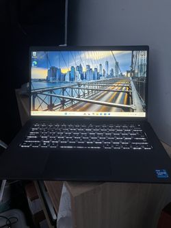Dell Latitude 7420 i7-11th Gen 32 gb ram 256 ssd with charger