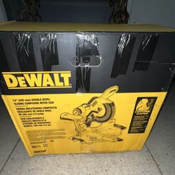 DEWALT 12in. Sliding Compound Miter Saw, 15 Amp Motor, Dual Rails, XPS Cross-Cutting, Model# DWS780