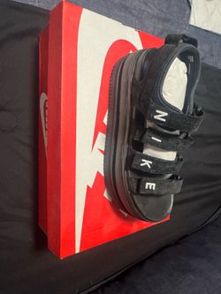 Brand new Nike sandals