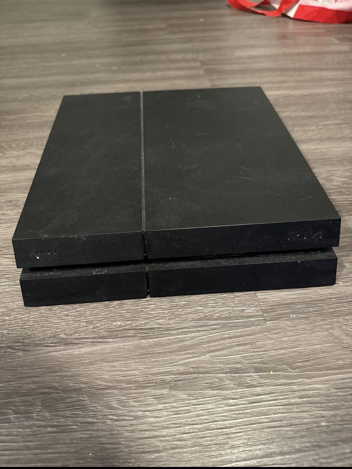 Used ps4 500gb with controller and cords missing micro-usb for controller 