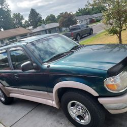 1995 Ford Explorer