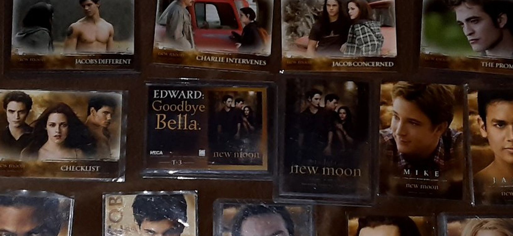 Lot of 45 The Twilight Saga New Moon and Eclipse Trading Cards
