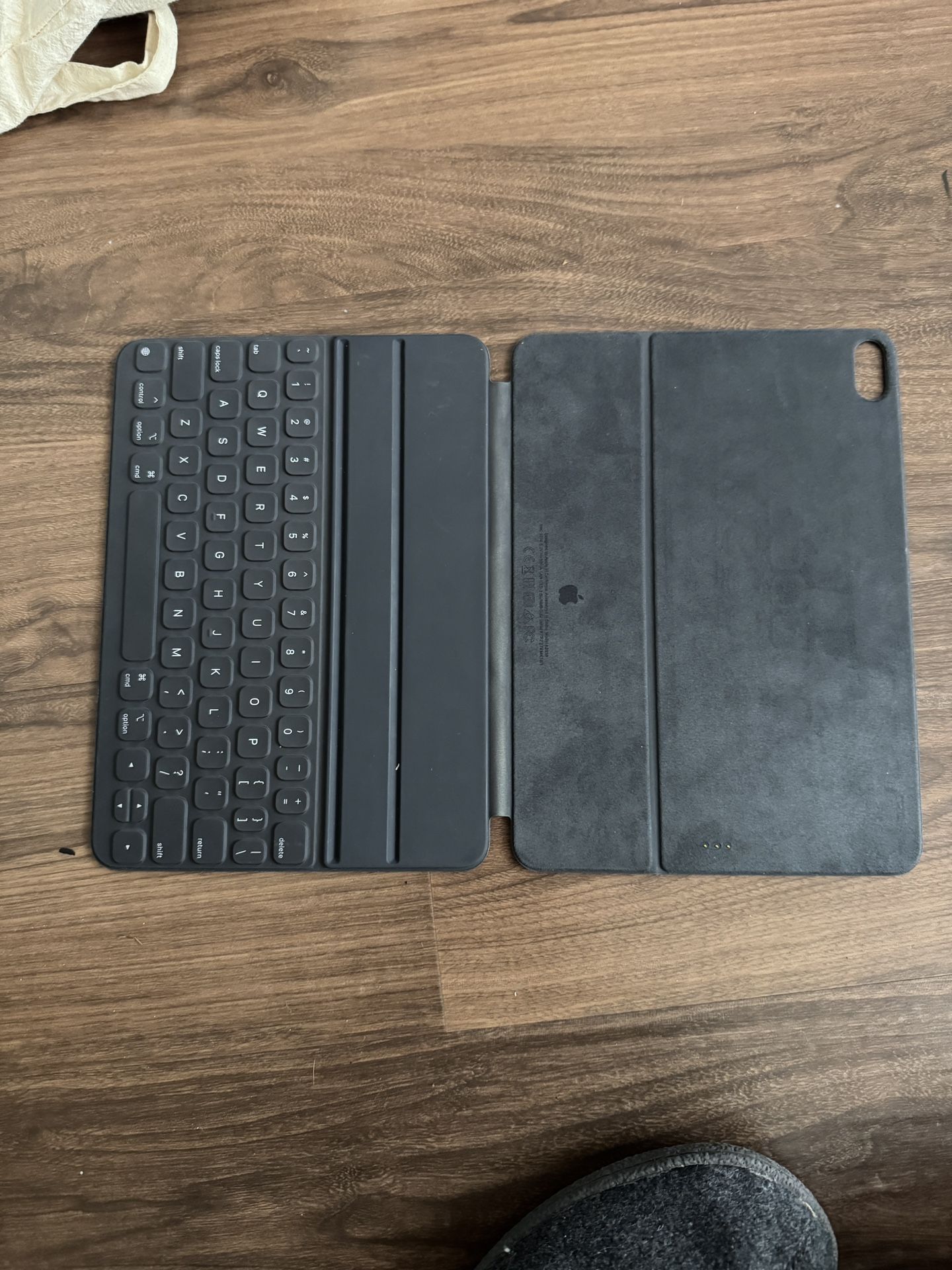 Apple Smart Keyboard For 9.7” iPad Pro