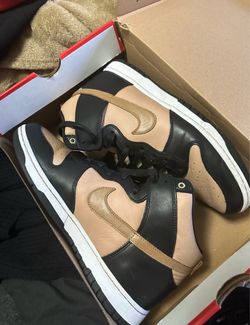 Nike dunk women size 12 men’s size 10