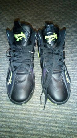 Boy's Reebok Kamikazes size 6.5
