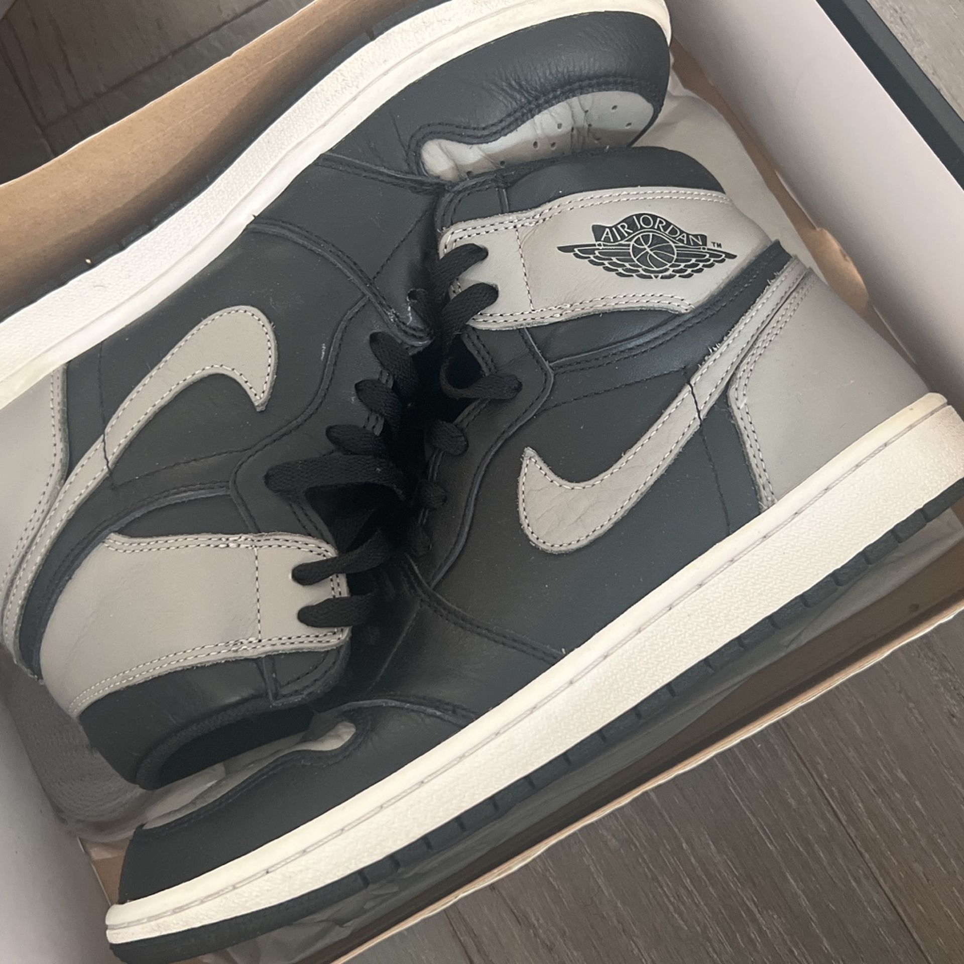 Air Jordan 1 Retro OG High Shadow