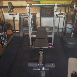 Golds Gym Bench W/Bar And 10lb Weights