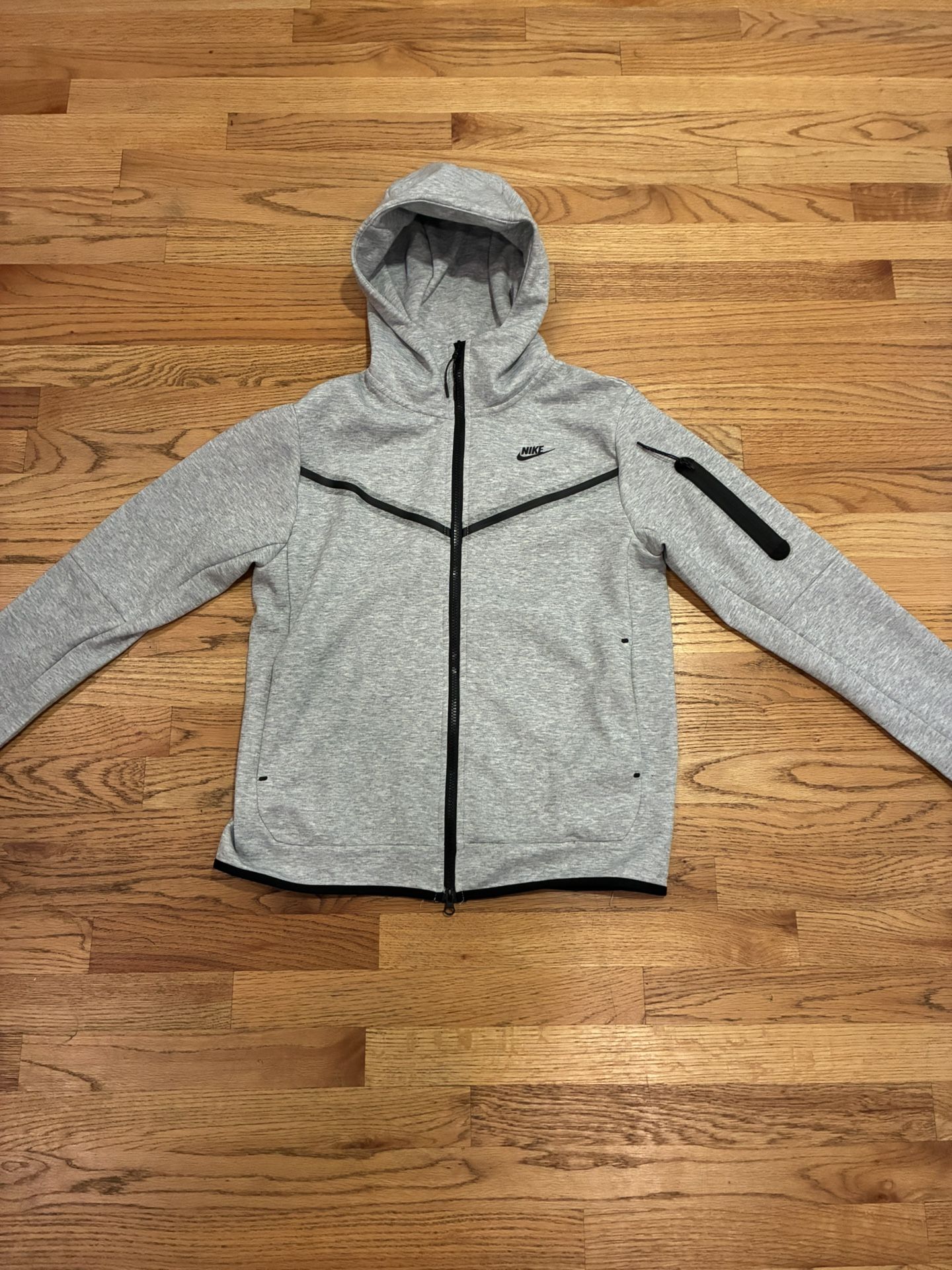 Nike Tech Fleece Size Small