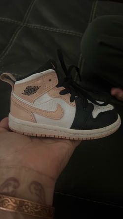 Baby shoes