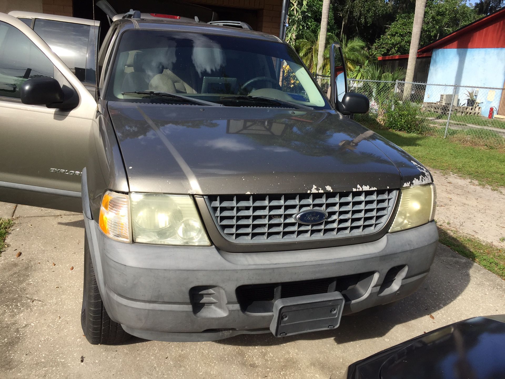 2004 Ford Explorer