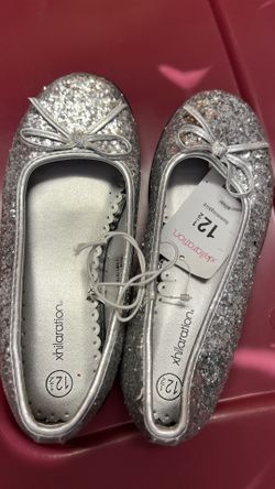 Xhilaration Silver Glitter Dress Shoes Size 12 1/2