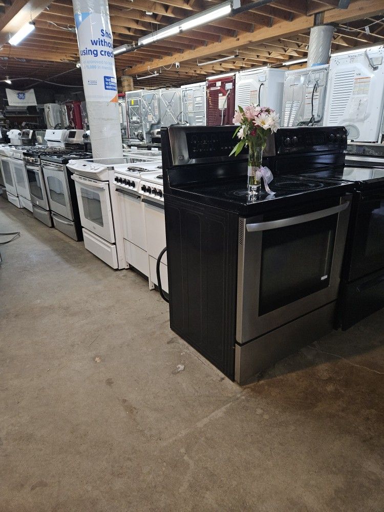 Huge Liquidation Sale Warehouse Full Of Nice Like Brand New Refrigerators Oven Washer Dryer Stove Stackable Free Warranty Free Financing 90day To Pay 