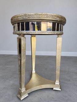 Mirrored Round Side Table / Pedesta