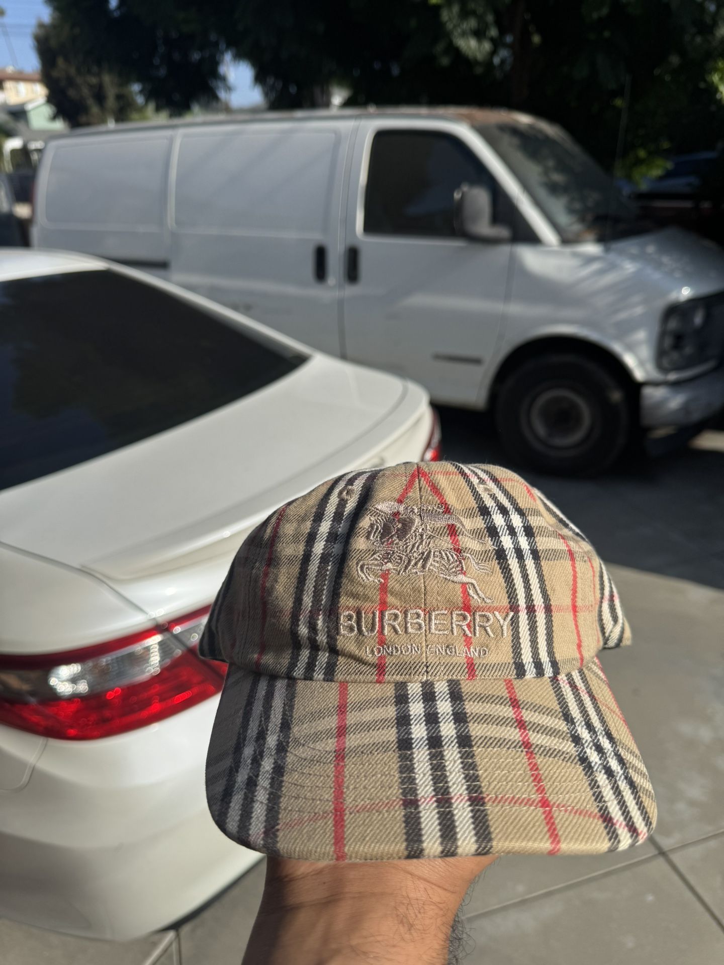 Burberry Supreme