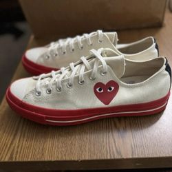 11 M Converse Chuck Taylor All Star 70 Ox
Comme des Garcons PLAY Egret Red Midsole