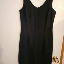 Small Black Cocktail Dress, that every Woman wants. 
