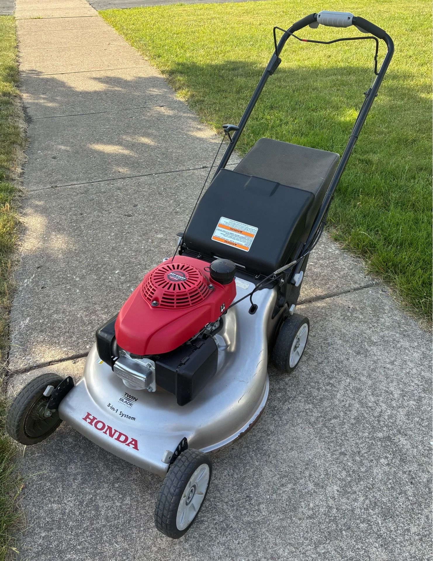 Honda Smart Drive Self Propelled Lawn Mower with Bag