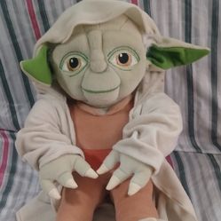 Stars Wars Yoda Plush With Cap 18"