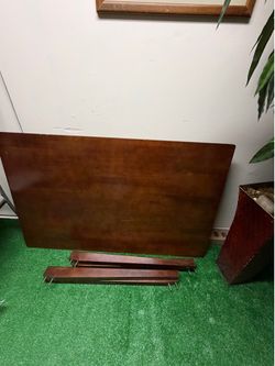 Beautiful high quality sturdy solid wood table in great condition   47”L x 30” W x 31”H