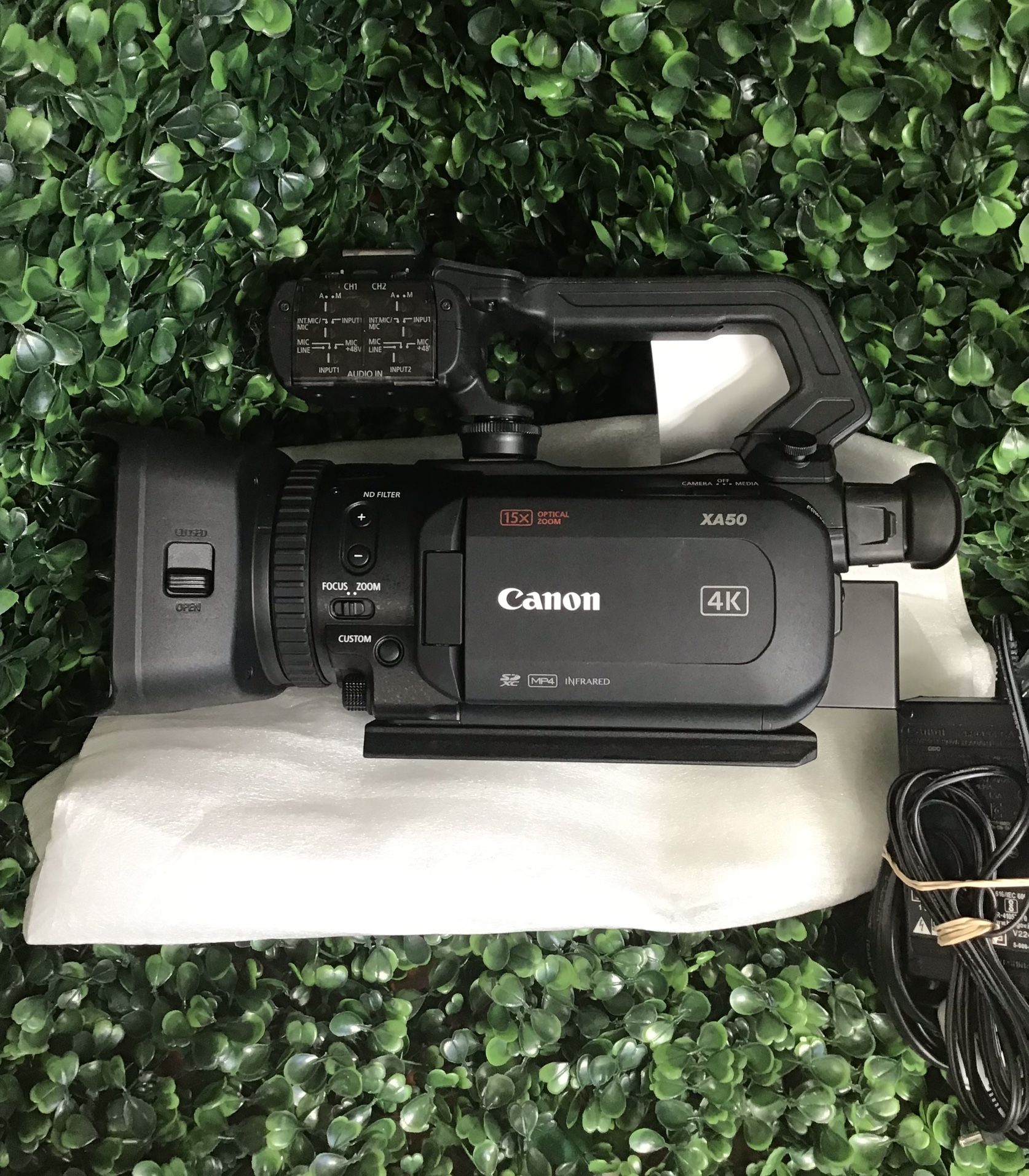 Canon XA50