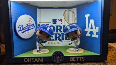 Dodgers Funko Pop Display Ohtani Betts