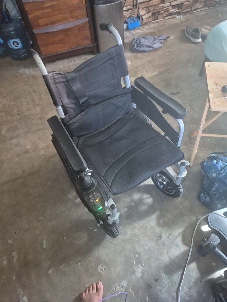 Electric Wheelchair