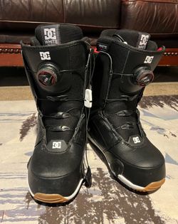 DC Step On Control Snowboard Boots Size 7