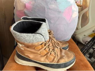 Sorel boots  women’s 10, $30 obo