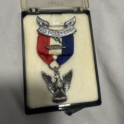 Vintage Eagle Scout Medal with Original Box – BSA Boy Scouts of America 1960s Award Badge