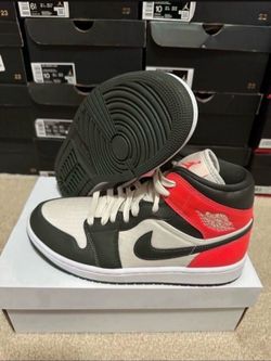 Nike Air Jordan 1 Mid SE Newsprint Red/White/Black DQ6078 100 Womens Size 9.5 / 8 Mens  Brand  New