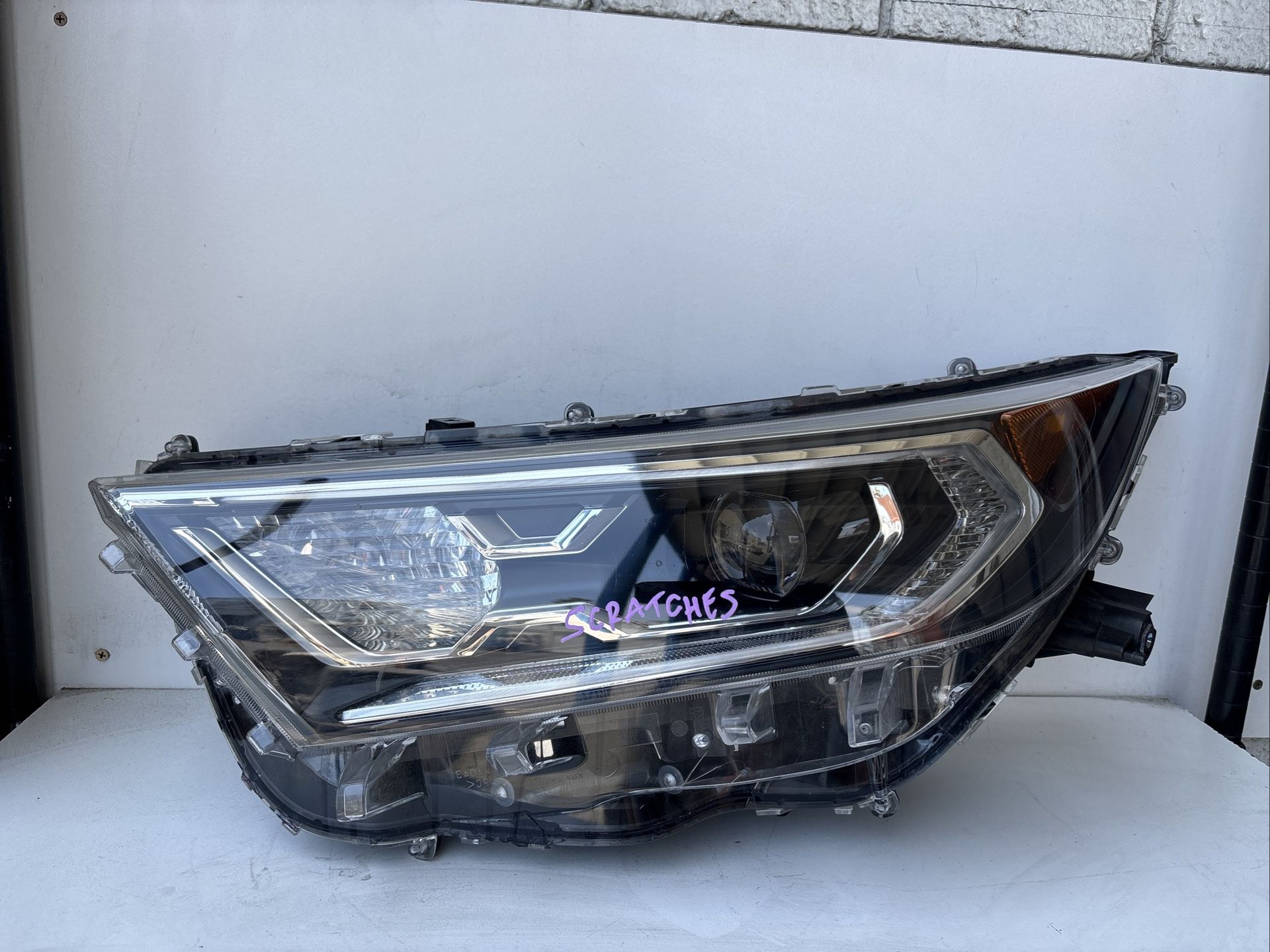 2019 2020 2021 TOYOTA RAV4 PRIME LEFT HEADLIGHT SHELL OEM USED #5099