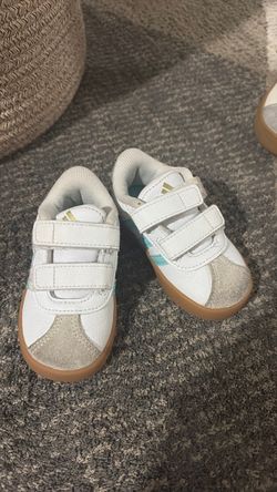 Zapatos de niño