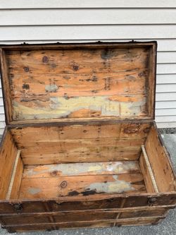 Vintage chest