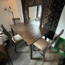 Dining Room Table w/ 4 Chairs